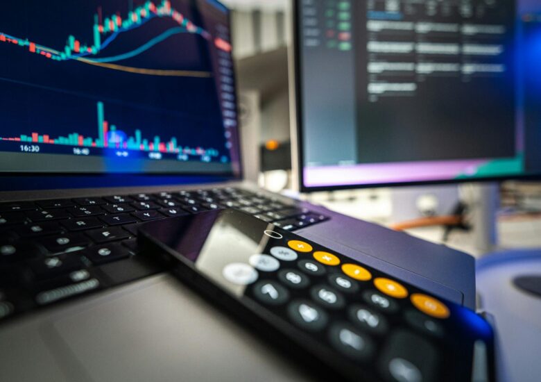 Ações e bolsas de valores.